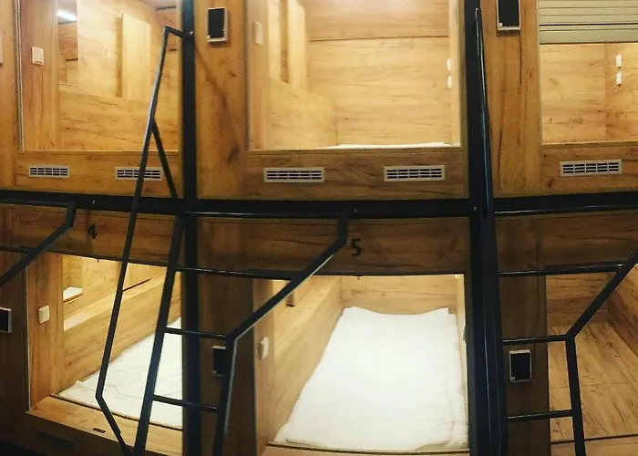 Hostel Capsule Wenceslas Square *